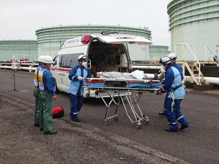 写真：石油コンビナート等防災訓練